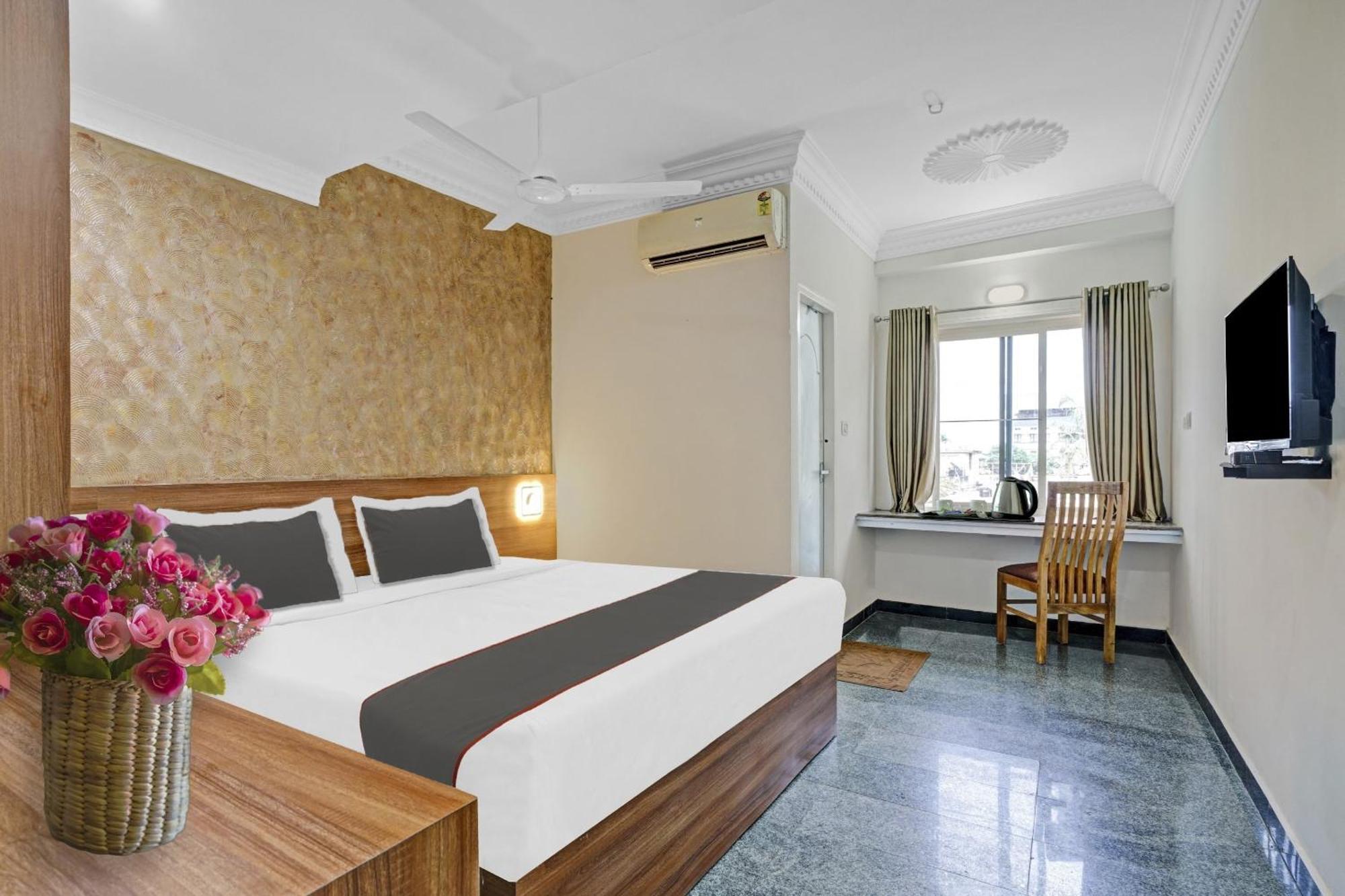 Hotel Capital O Rayan Plaza à Kochi Extérieur photo