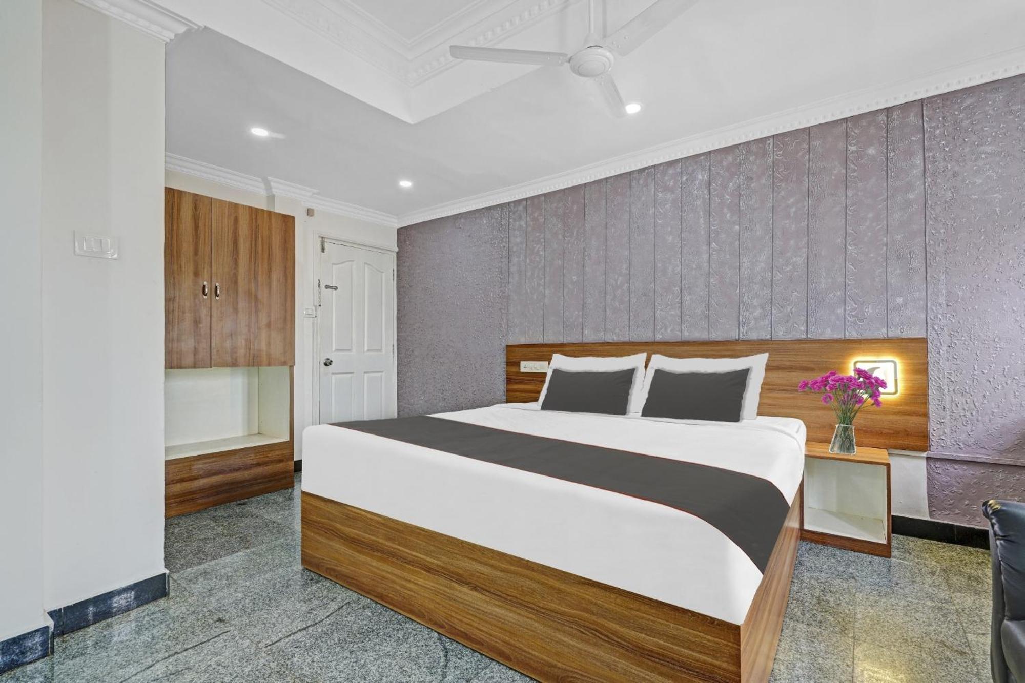 Hotel Capital O Rayan Plaza à Kochi Extérieur photo